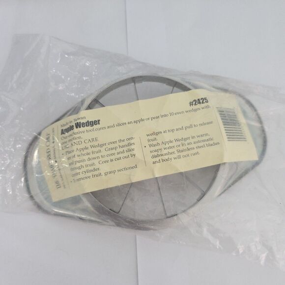VTG 80s Pampered Chef APPLE WEDGER #2425 Core & Cut Stainless Chicken Logo NIP - Picture 1 of 6